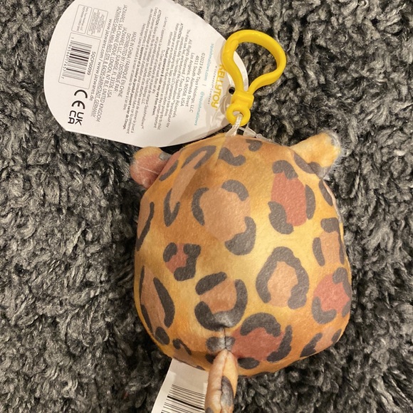 Squishmallow Cherie the Saber Toothed Tiger 3.5” clip NWT - Picture 3 of 3